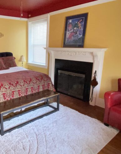 Spacious B&B Rooms & Lodging In Asheville, NC At Sweet Biscuit Inn